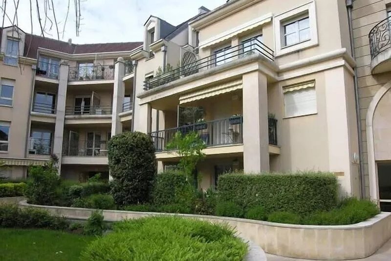 Apart. 67 m2, air-conditioned, 4-star certified, standing residence/town center