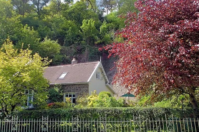 Heale Cottage - 28087