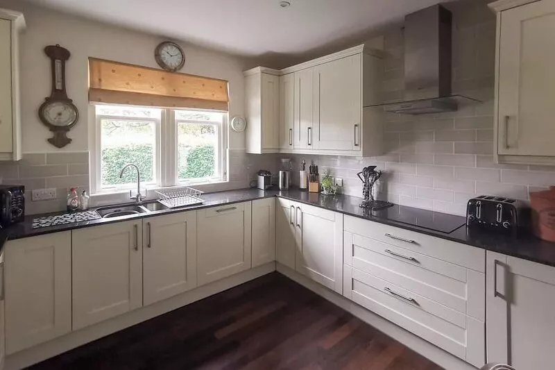 4 bedroom accommodation in Port Appin