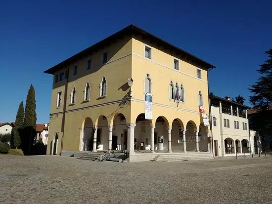 Corso Roma, le Torri, i Portici, i Palazzi