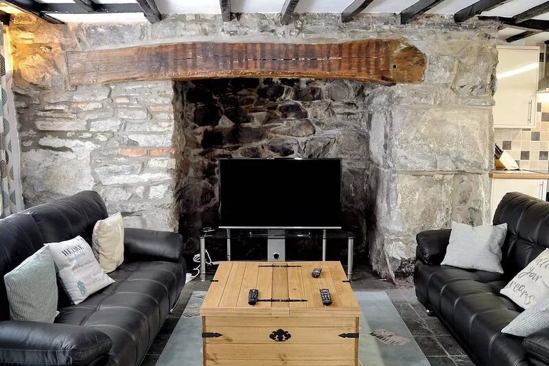 5 bedroom accommodation in Trawsfynydd, near Blaenau Ffestiniog