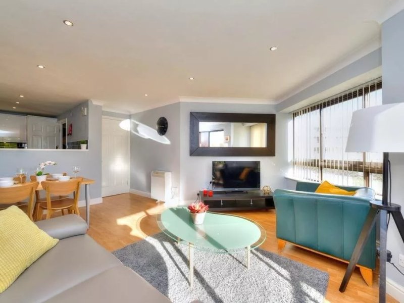Xscape View Apartment With Balcony