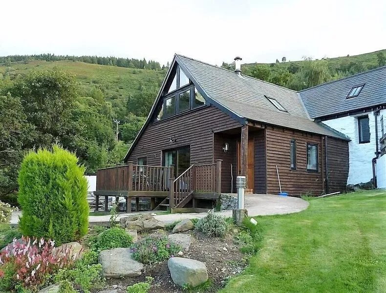 Luxury Wagtails Cottage with a Mountain View at Dee Valley Cottages