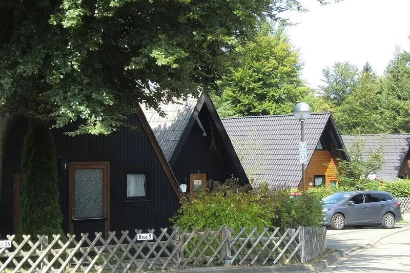 Wooden chalet with oven, in Oberharz near a lake