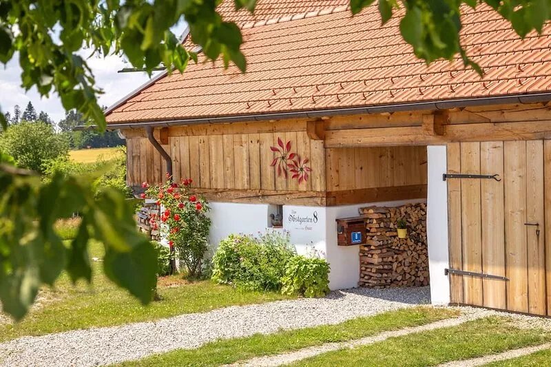 Exceptional apartment between Munich and Salzburg, with garden, quiet location