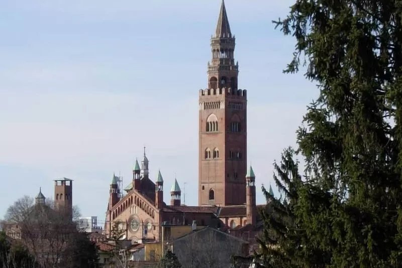 VIOLINS AND MUSIC APARTMENT IN DOWNTOWN CREMONA - AT ANTONELLA'S HOUSE -