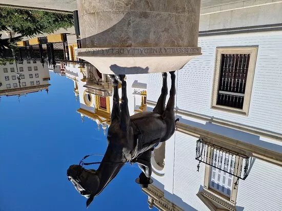 Monumento a Maria de las Mercedes Borbon y Orleans