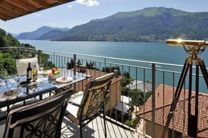 Penthouse Apartment on Lake Como with Gorgeous Lake & Mountain Views