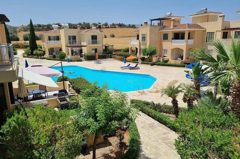 Cyprus Townhouse/ Queen Bed/ Pool/ Patio/Air/FreeP