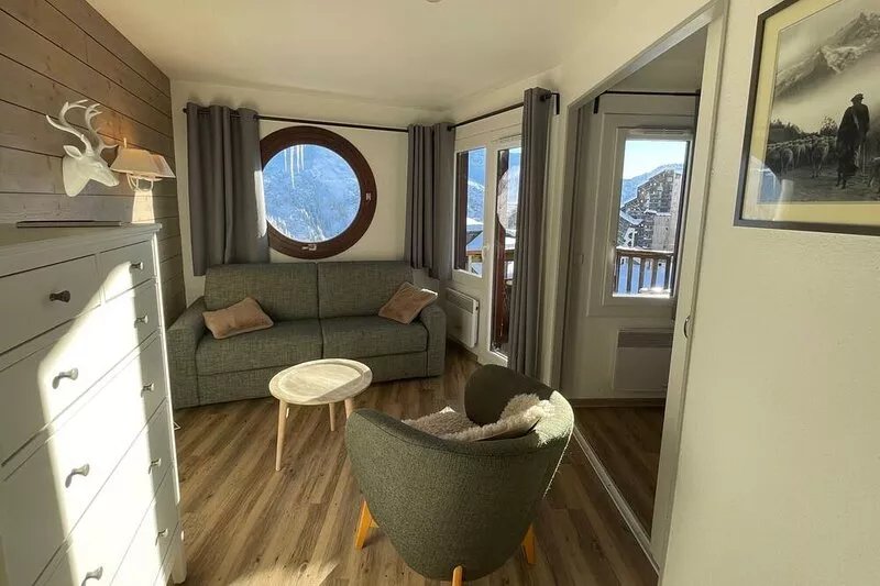 Beau T2 facing south in the heart On Avoriaz