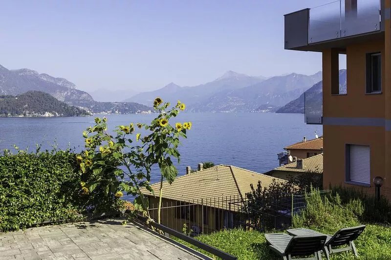 Apartment with stunning views of Lake Como
