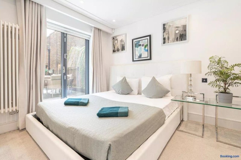 Stay at Piccadilly