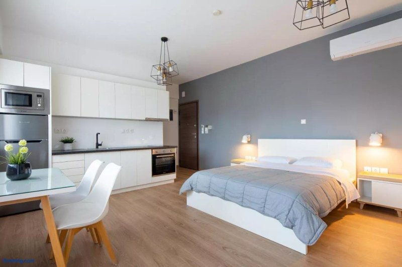 Boutique Studios Near Airport