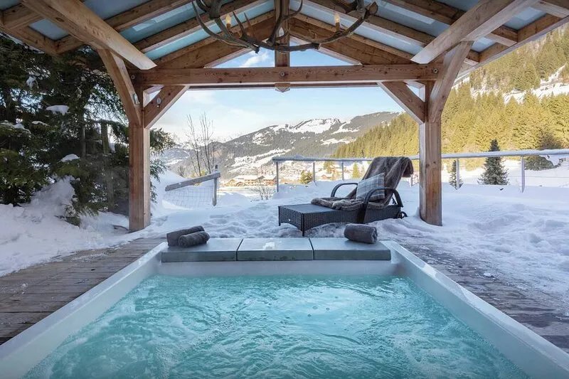 Chalet Ruisselet - family mountain base 12p, hot tub & lake - OVO Network