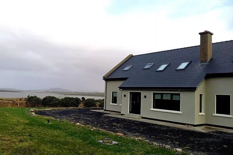 M033 Achill Gatehouse By The Greenway-4 Bedroom-Sleeps 8