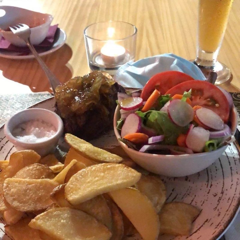 Malbek Grill and Wine Asador y Vinoteca