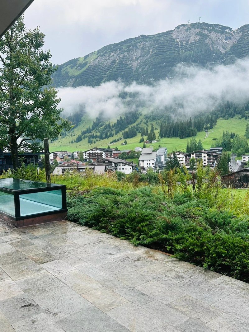 Arla Luxury Home