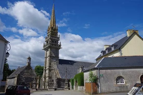 Enclos paroissial de la Roche-Maurice