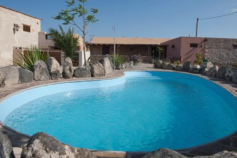 CANARY HOUSE PRIVATE, POOL HEATED 27th to 28th