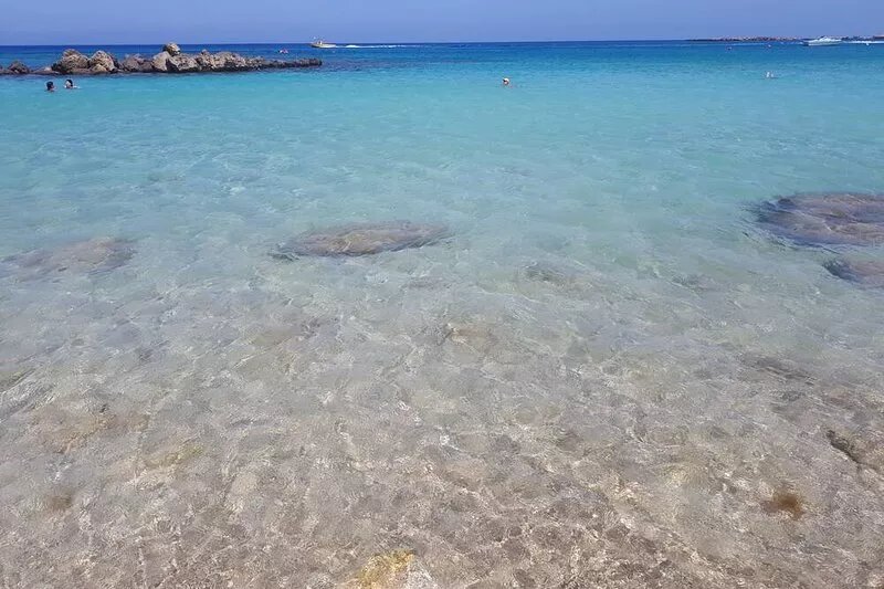 Luxury villa, overflow pool, close to beach, close to centre of Protaras