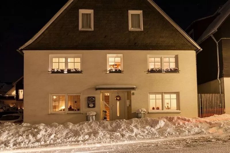 Spacious vacation home in Winterberg with a large balcony