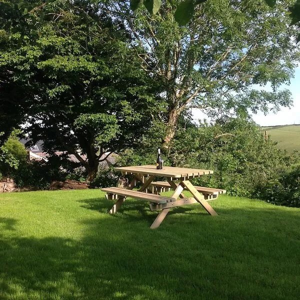 The Blacksmith's Shop, Trewetha, Port Isaac … sleeps 2, parking, garden.