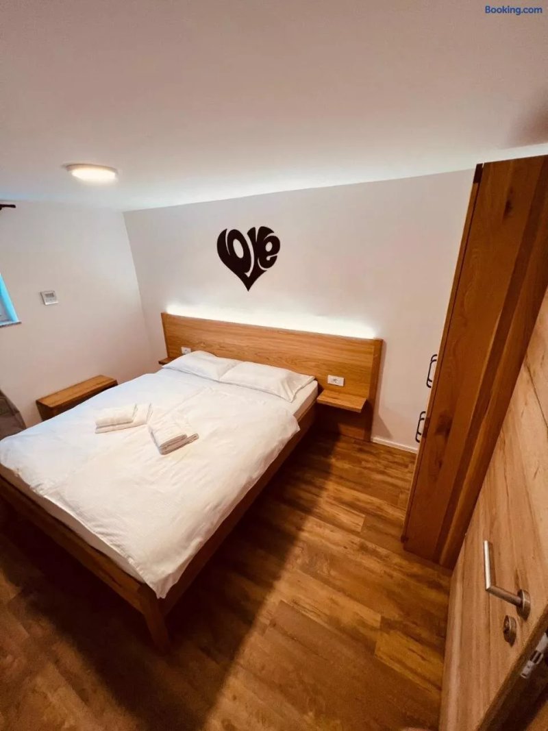 PJagodic Hotel Cerklje