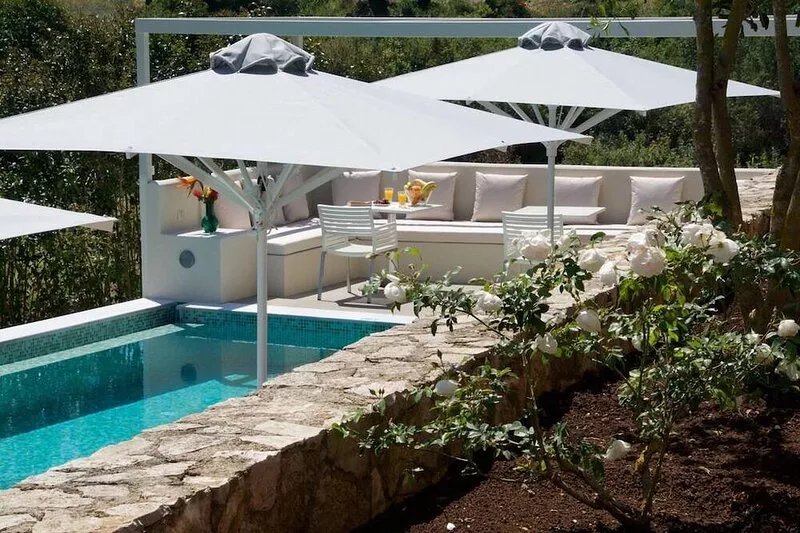 Magnolia Apartments Near Fiscardo large pool and Gym