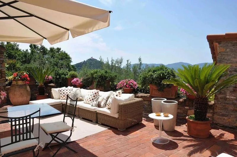 LAST MINUTE OFFER! Jacuzzi pool, Sauna, A / C, WiFi, close beaches & 5 Terre