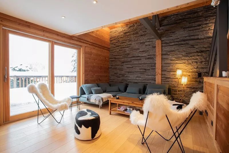 Chalet 4*, sleeps 12, close to slopes, totally renovated, quiet and sunny