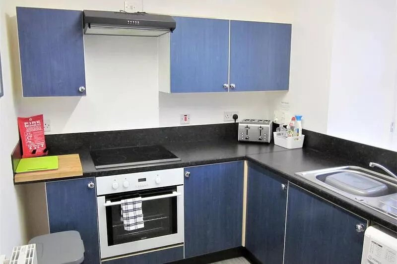 City Centre Apartment. Close to bus/train stations. Everything on your doorstep