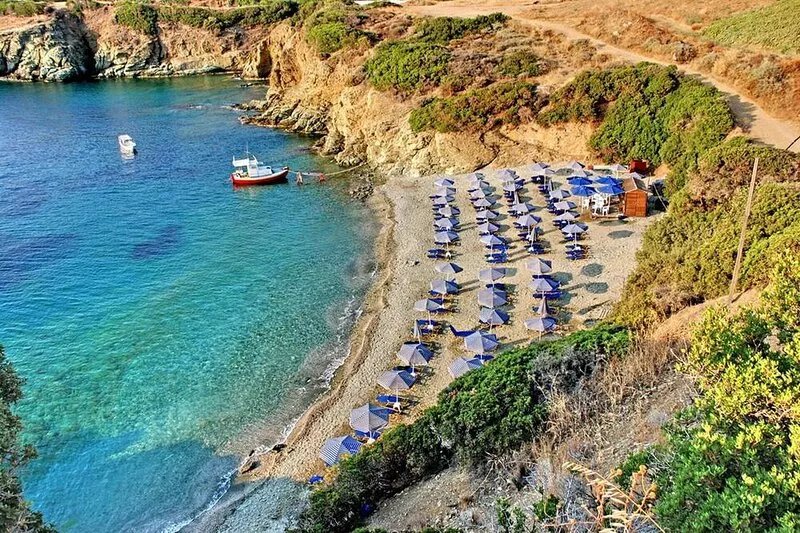 7-bedroom Villas Milos with sea view!