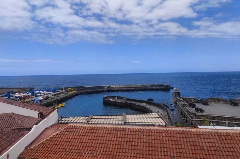 A Wink to the Sea: Your Refuge in the Historic Heart of Puerto de la Cruz