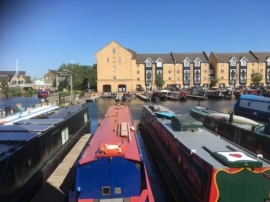 Apsley Waterside & Marina