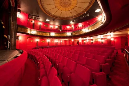 Theatre des Nouveautes