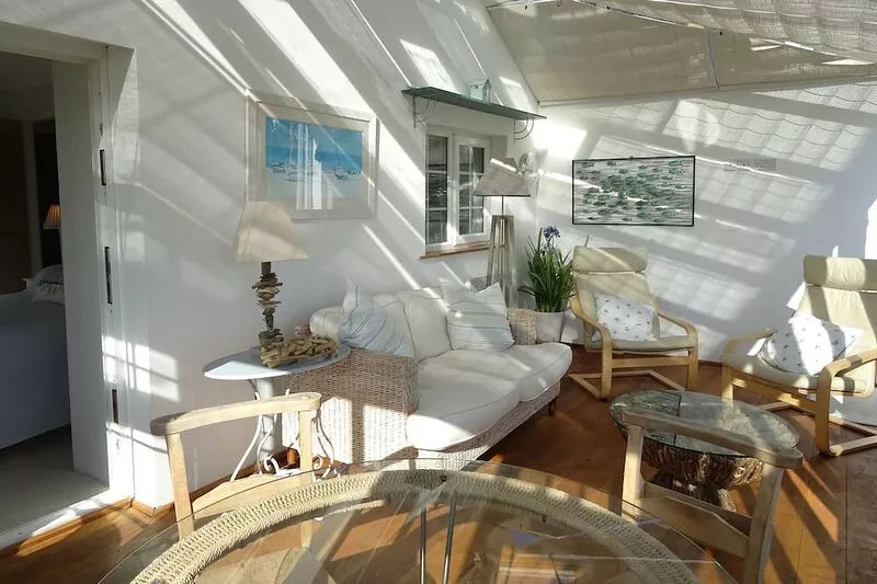 MOUNT PLEASANT, family friendly, country holiday cottage in Padstow