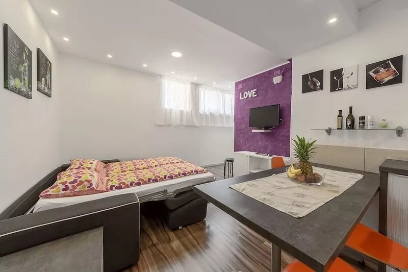 Cozy modern apartment in gorgeous Pula centre with WiFi, AC