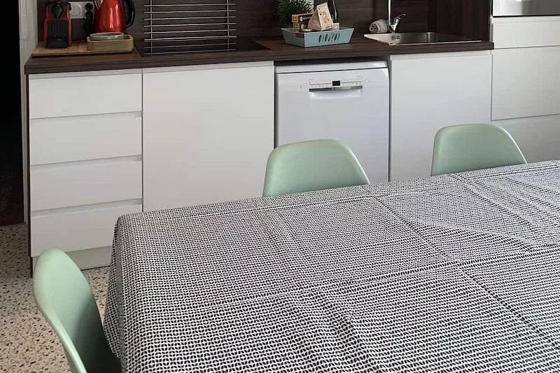 Family house: Large separate apartment with sea view + sauna area