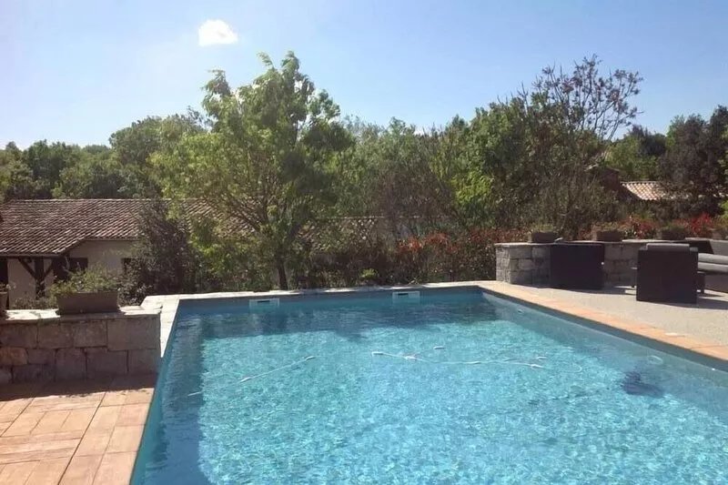 House in the heart of the Ardeche gorges, 8 people, air-conditioned, heated