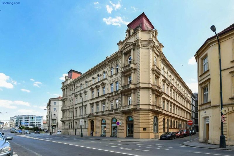 Klimentska 52 Old town Apartments