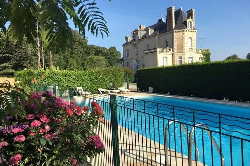 Cottage (Chevalerie sleeps 5) in the grounds of a magnificent Chateau