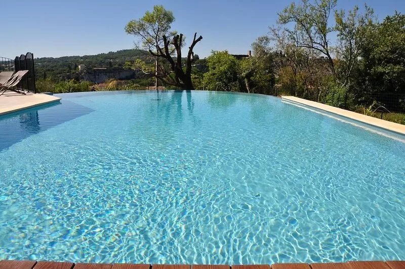 Holiday cottage "Gorges de l'Ardéche" in a residence with swimming pool