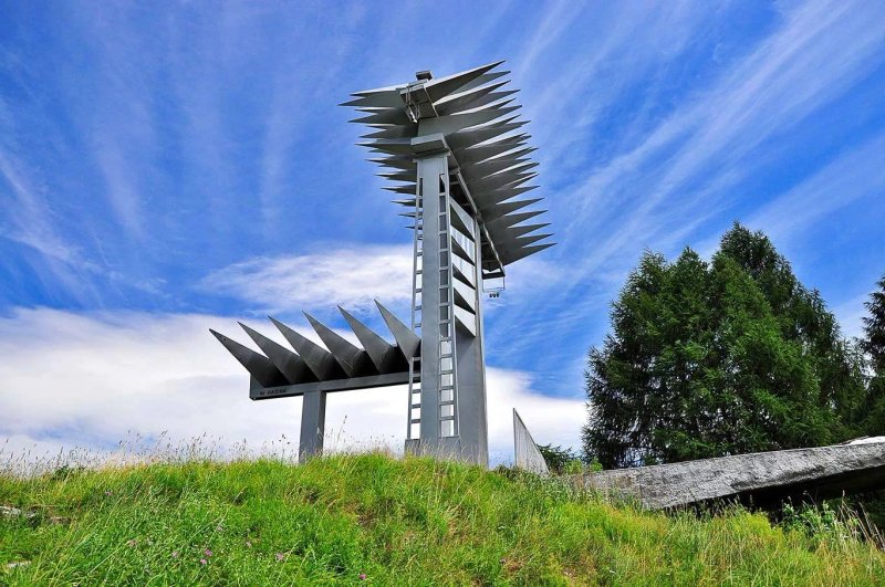 Monument - The Hasior Organ