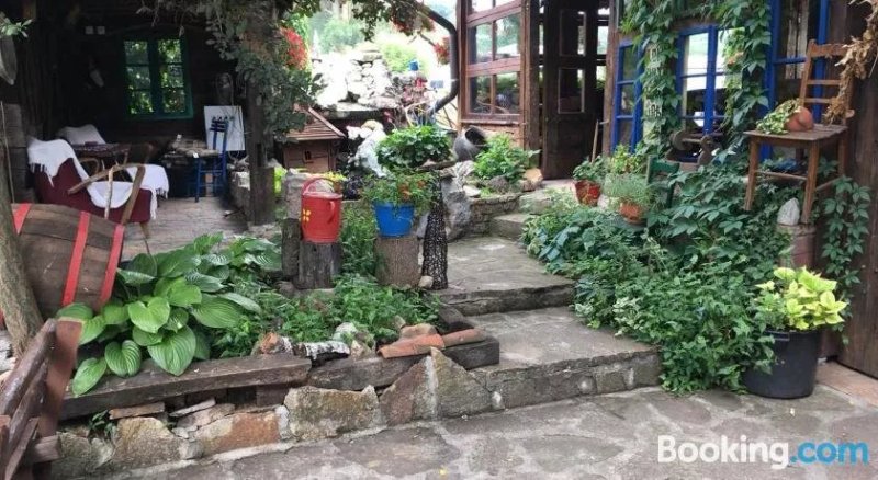 Traditional Serbian Guest House Eric