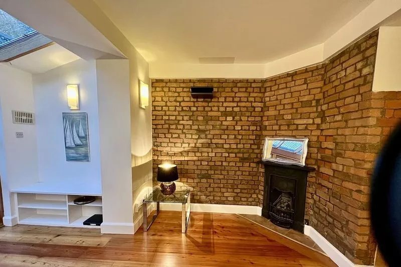 DUBLIN 4 - CHIC TOWNHOUSE - BESIDE HERBERT PARK - RESTAURANTS - CORPORATE STAYS