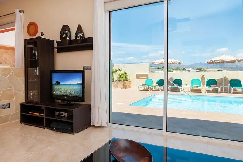 3 to 7 bedrooms with private heated pool and jacuzzi