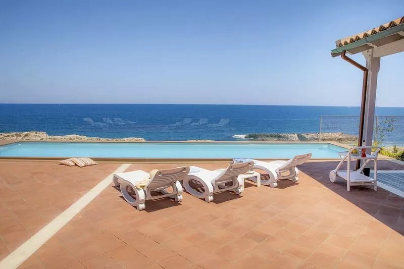 Seafront villa with pool in the Noto Valley, Sicily South-East - 8 pax
