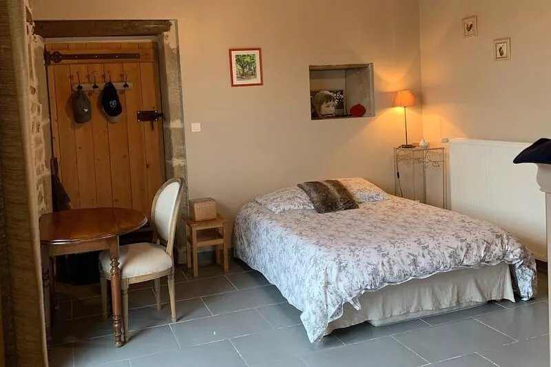 House full of charm in Burgundy, quiet, view, nature, wellness, friendliness