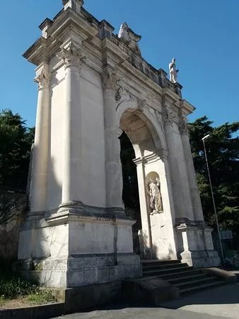 Arco delle Scalette