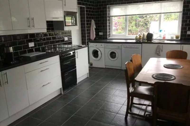 The Briar Rose. Holiday Cottage